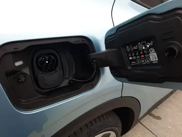 Car image 31