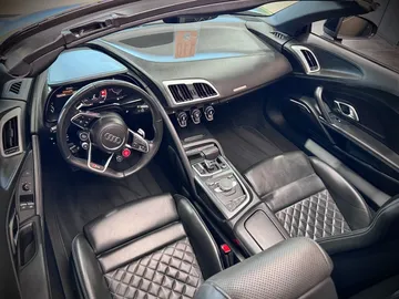 Car image 32