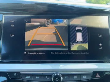 Car image 25
