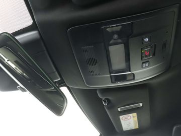 Car image 31