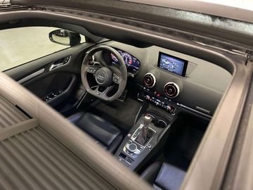 Car image 36