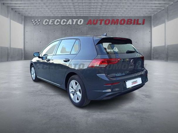 Volkswagen Golf 1.0 eTSI Life DSG 81 kW image number 6