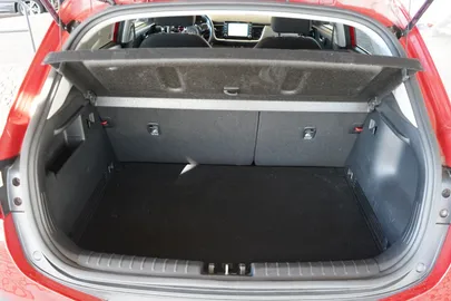 Car image 34