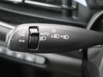 Car image 29