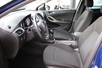 Car image 11