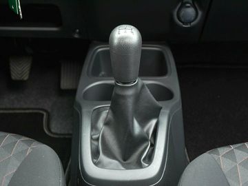 Car image 12