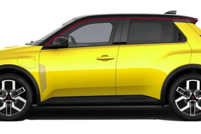 Car image 4