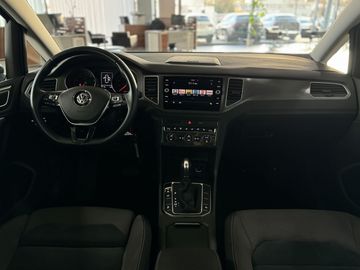 Car image 36