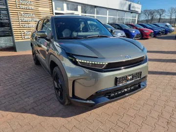 Car image 25