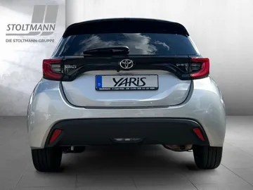 Car image 4