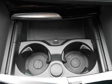 Car image 36