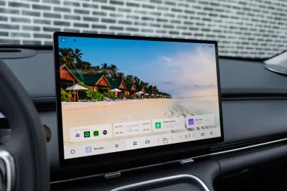 Car image 5