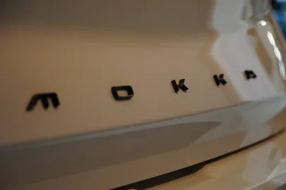 Car image 20