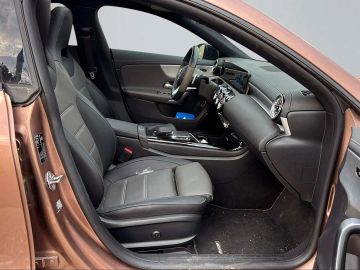 Car image 40