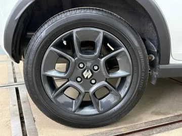 Car image 46