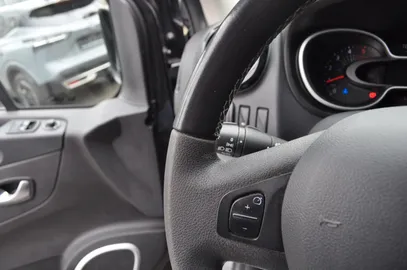 Car image 32