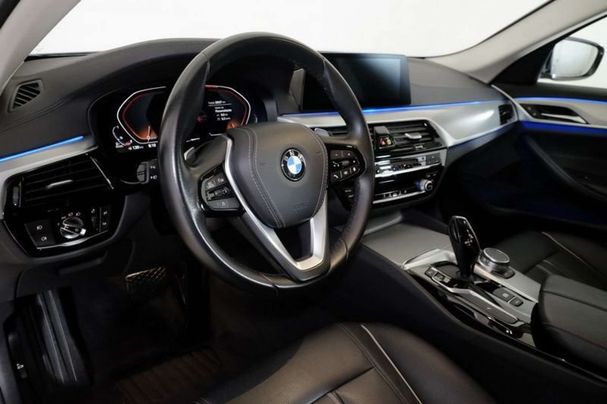 BMW 520d Touring 140 kW image number 7