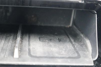 Car image 32