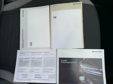 Car image 26
