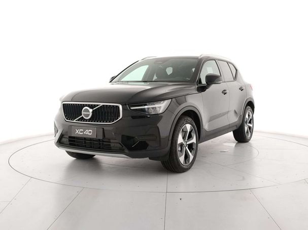 Volvo XC40 B3 Core 120 kW image number 1