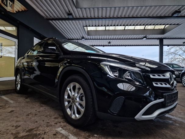 Mercedes-Benz GLA 180 90 kW image number 4