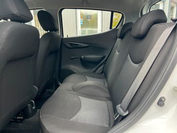 Car image 11