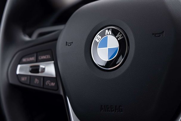 BMW 320i 135 kW image number 18