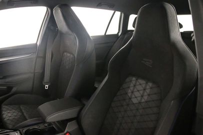 Car image 37