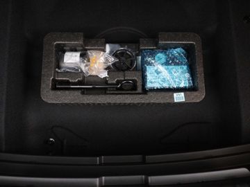 Car image 37