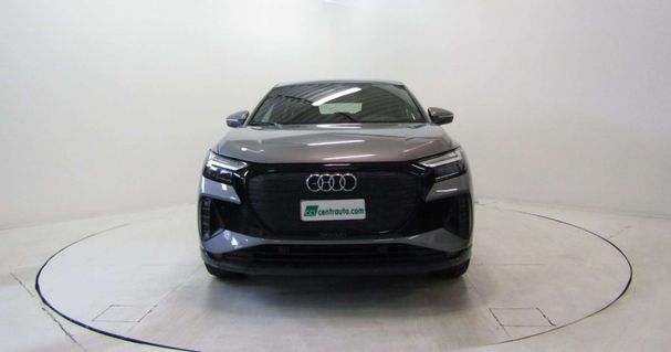 Audi Q4 35 e-tron Advanced Business 125 kW image number 4