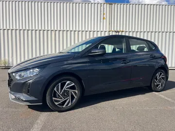 Car image 3