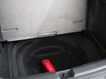 Car image 36