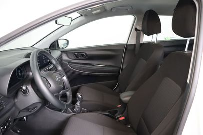 Car image 11