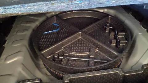Car image 29