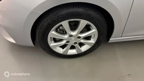 Car image 20