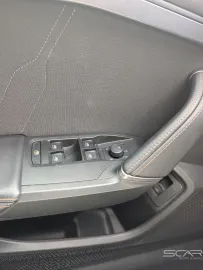 Car image 32