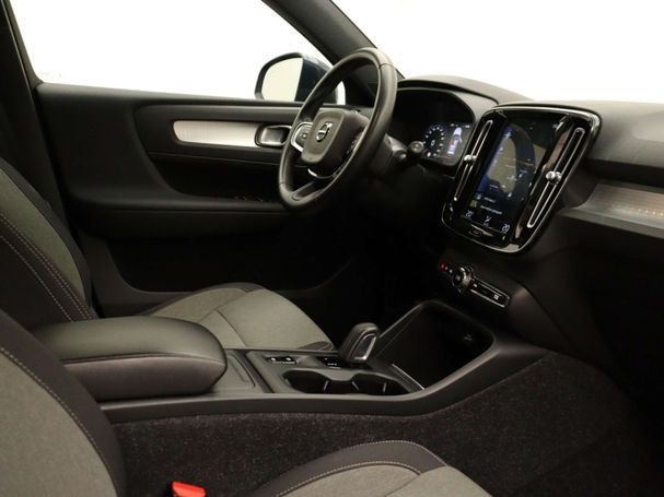 Volvo XC40 B4 R 145 kW image number 39