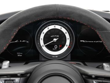 Car image 37