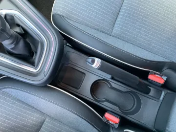 Car image 38