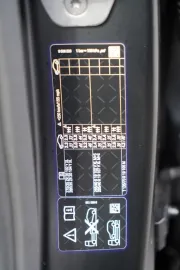Car image 40
