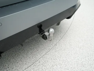 Car image 33