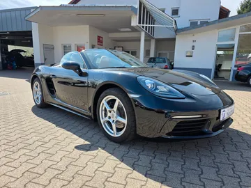 Car image 4
