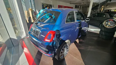 Car image 3