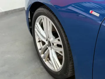 Car image 34