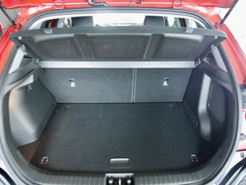 Car image 32