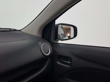 Car image 24