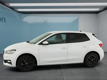 Car image 30