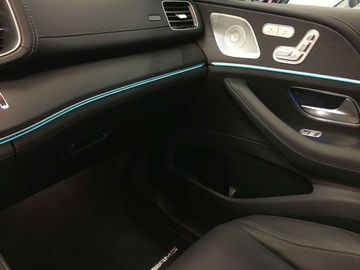 Car image 37