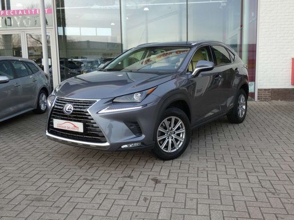 Lexus NX 300 h AWD 145 kW image number 2