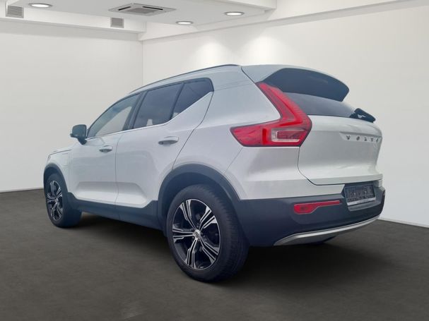 Volvo XC40 Recharge Plug-in T4 Inscription Expression 155 kW image number 4